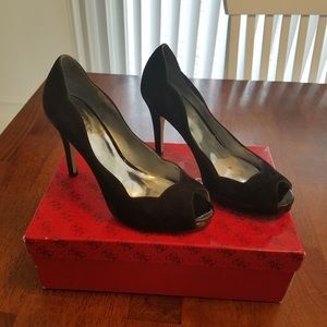 GUESS by Marciano suede peep toe pumps sz 6.5